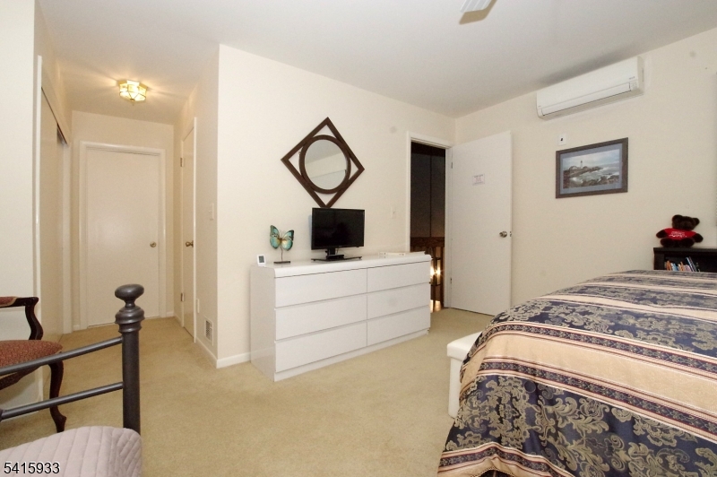 Woodlands condos - Residential