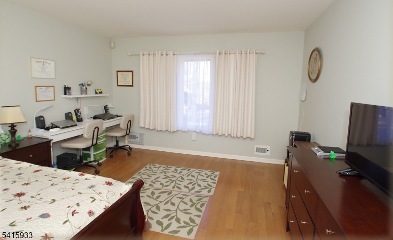 Woodlands condos - Residential