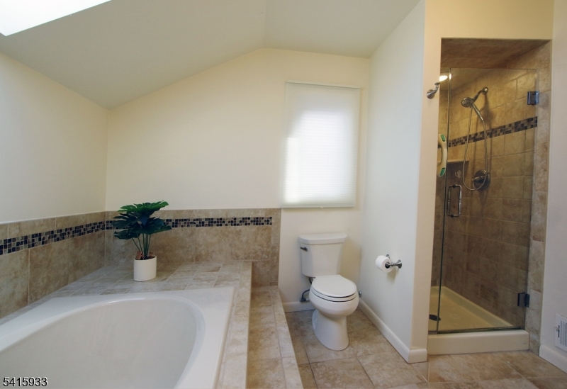 Woodlands condos - Residential