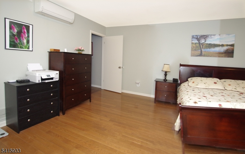 Woodlands condos - Residential