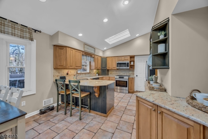 The Seasons - Residential