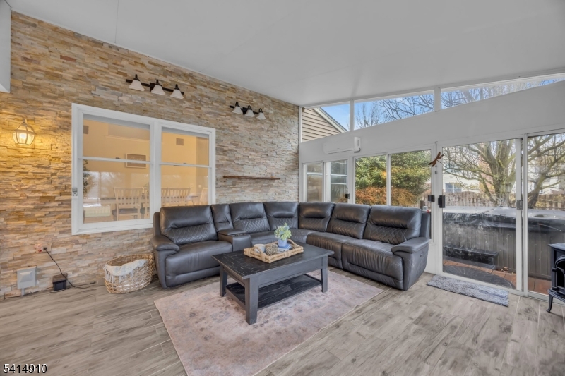 The Seasons - Residential