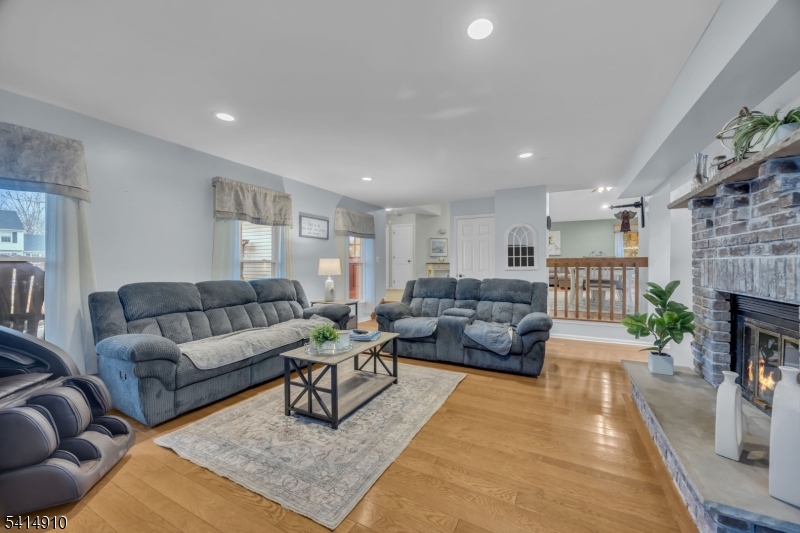 The Seasons - Residential