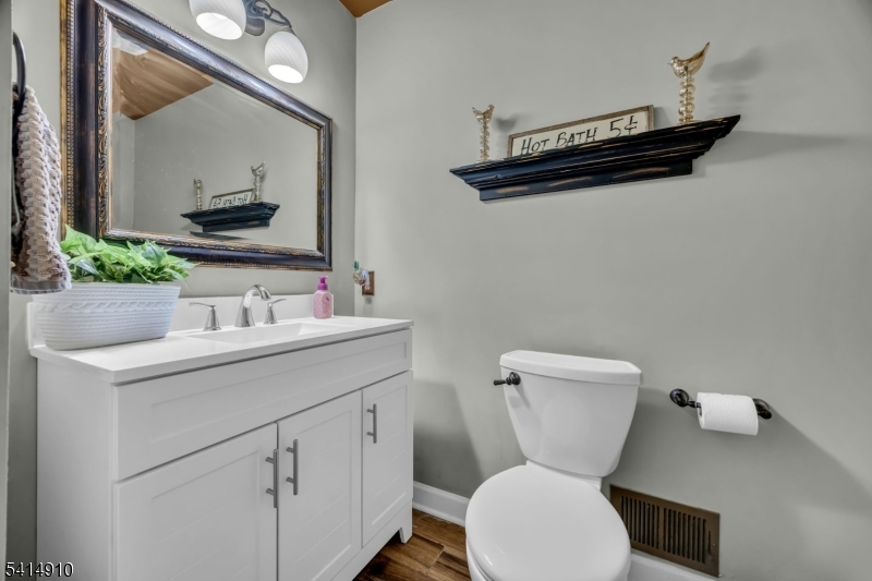 The Seasons - Residential