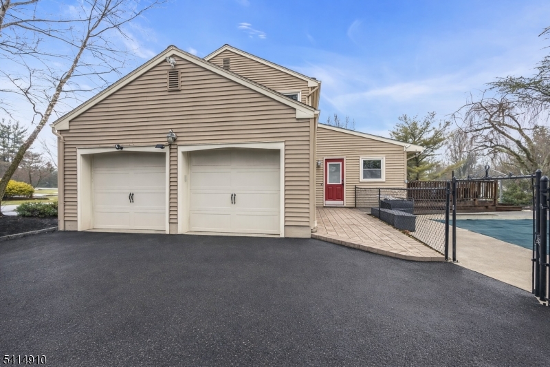 The Seasons - Residential