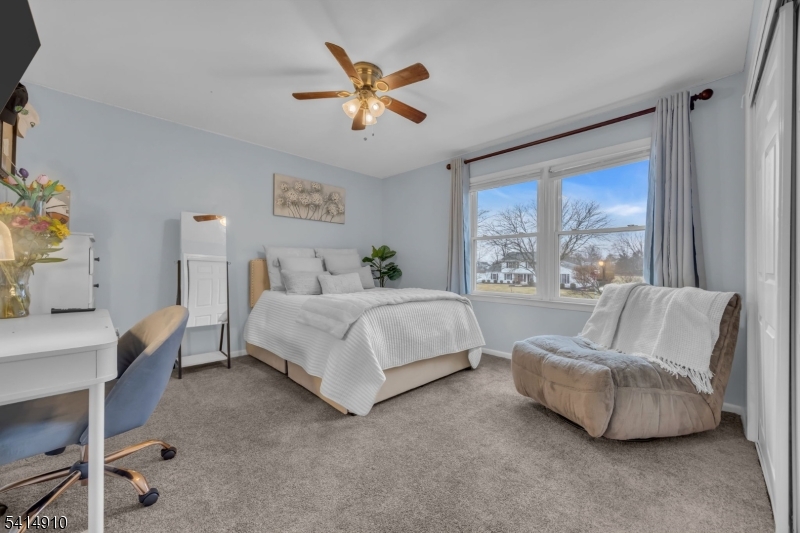 The Seasons - Residential