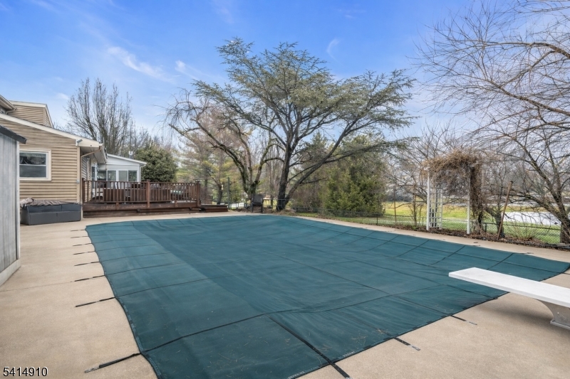 The Seasons - Residential