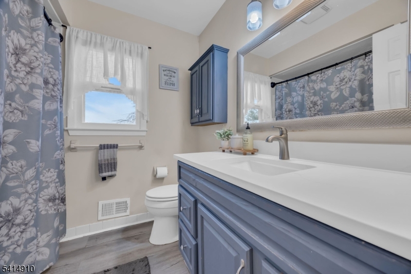 The Seasons - Residential