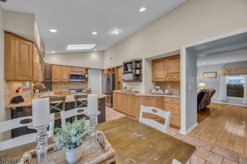 The Seasons - Residential