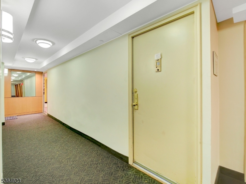 Harrison Park Towers - Residential