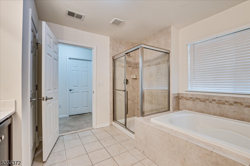 South Plainfield Boro, New Jersey 07080, United States, 3 Bedrooms Bedrooms, ,3 BathroomsBathrooms,Residential,Active,129693