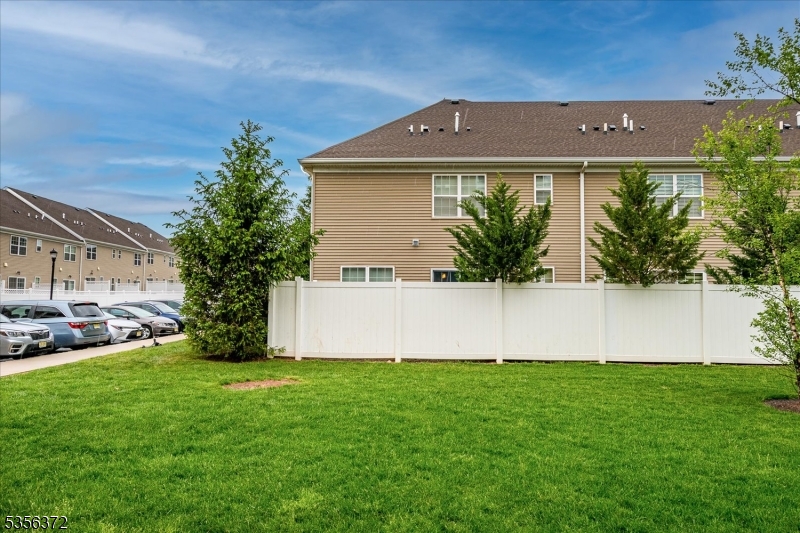 South Plainfield Boro, New Jersey 07080, United States, 3 Bedrooms Bedrooms, ,3 BathroomsBathrooms,Residential,Active,129693