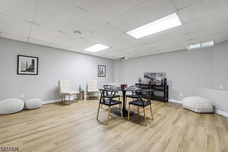 Upper Wyoming - Residential