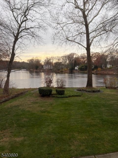 Fayson Lakes- Lakefront - Residential