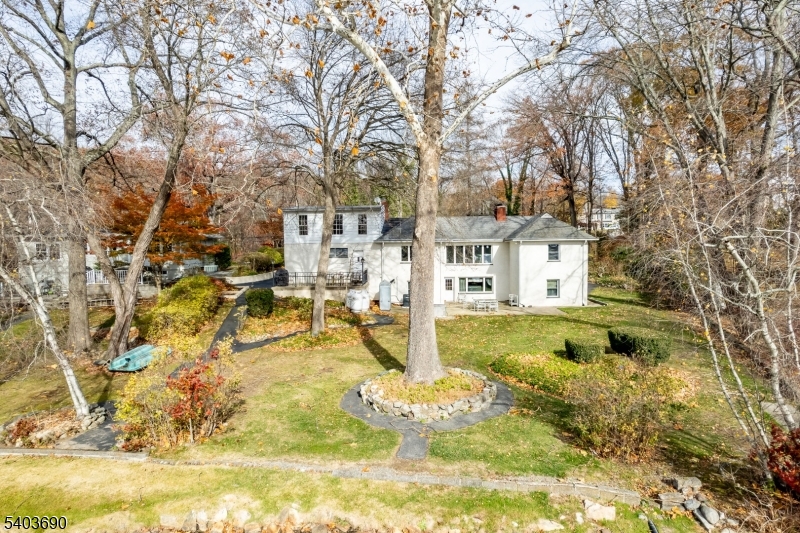 Fayson Lakes- Lakefront - Residential