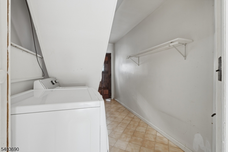 Fayson Lakes- Lakefront - Residential