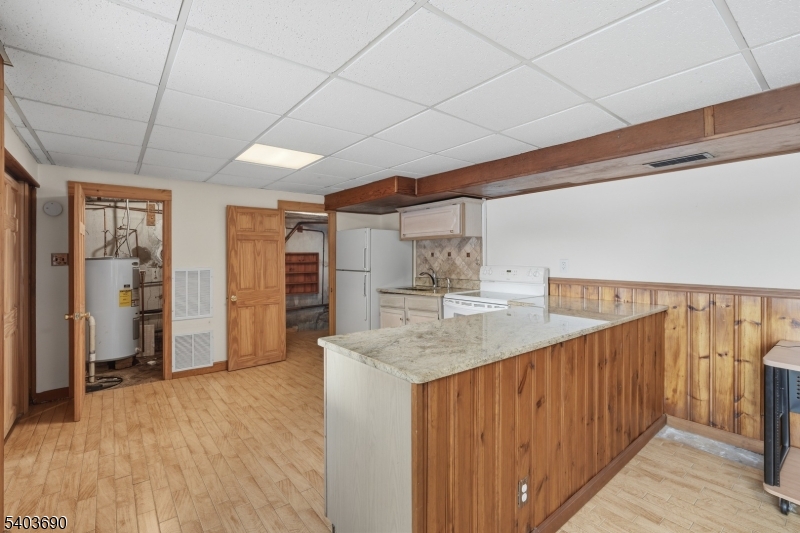 Fayson Lakes- Lakefront - Residential