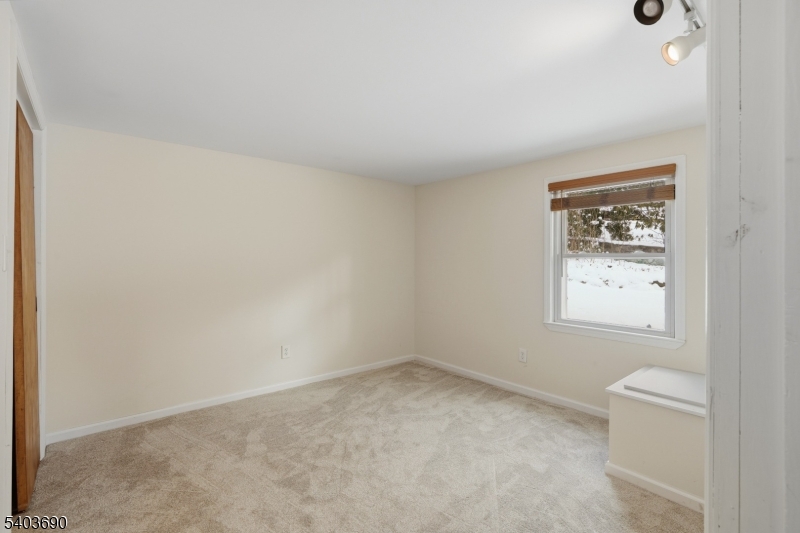 Fayson Lakes- Lakefront - Residential