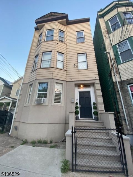 West Side - Residential Income