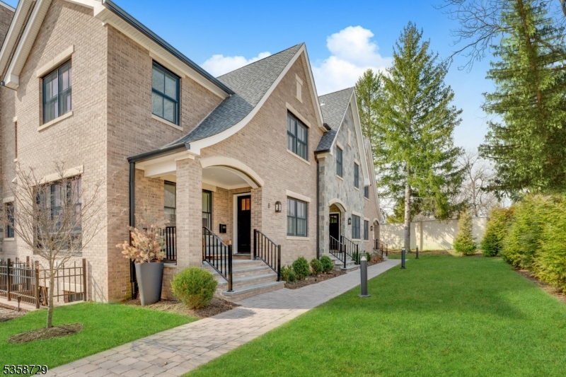 Downtown Summit - Residential