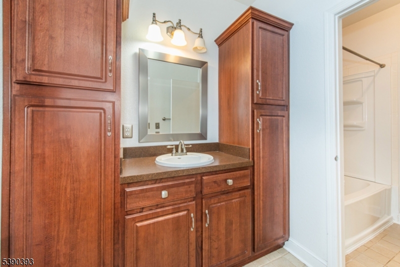 Wynnewood in The Hills - Residential Lease