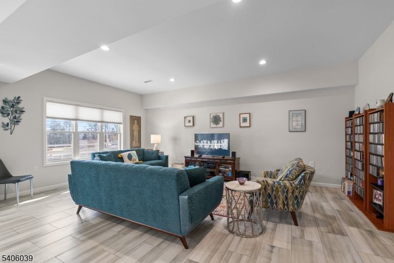 Lakeside Village - Residential