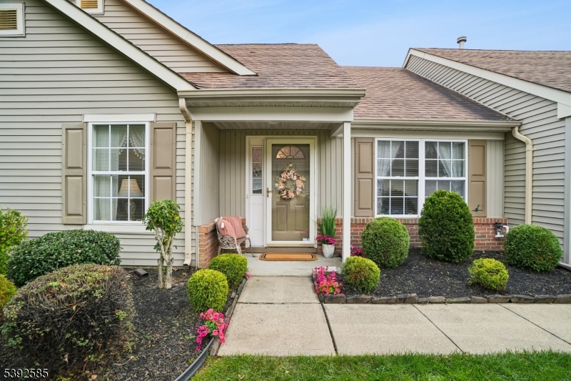 Lake Ridge Adult Community - Residential