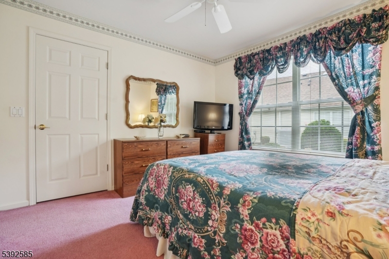 Lake Ridge Adult Community - Residential