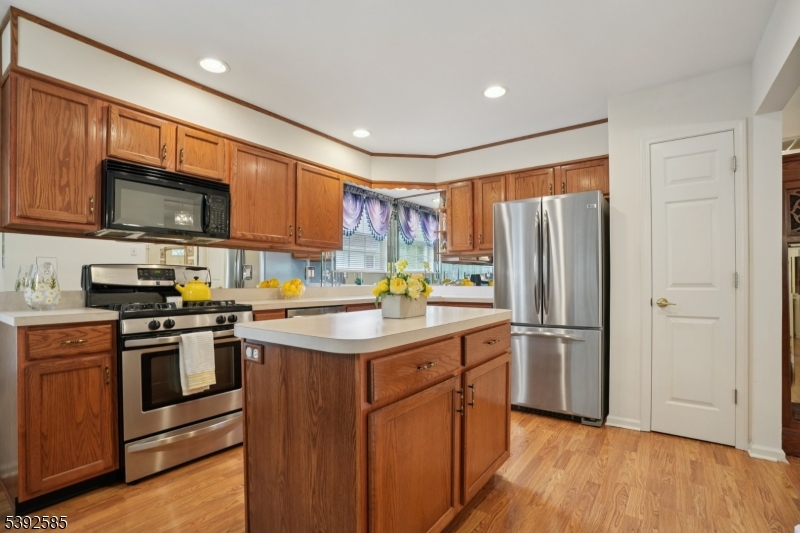 Lake Ridge Adult Community - Residential