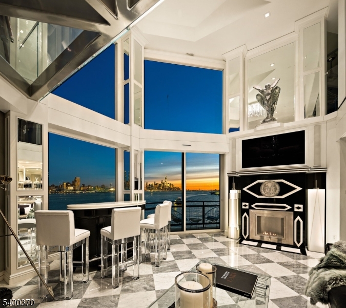 Lincoln Harbor - Residential