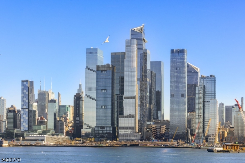 Lincoln Harbor - Residential