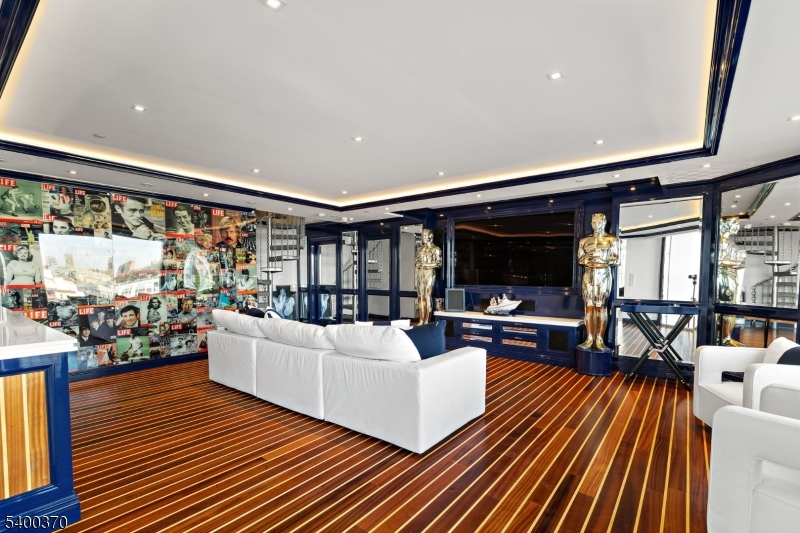 Lincoln Harbor - Residential