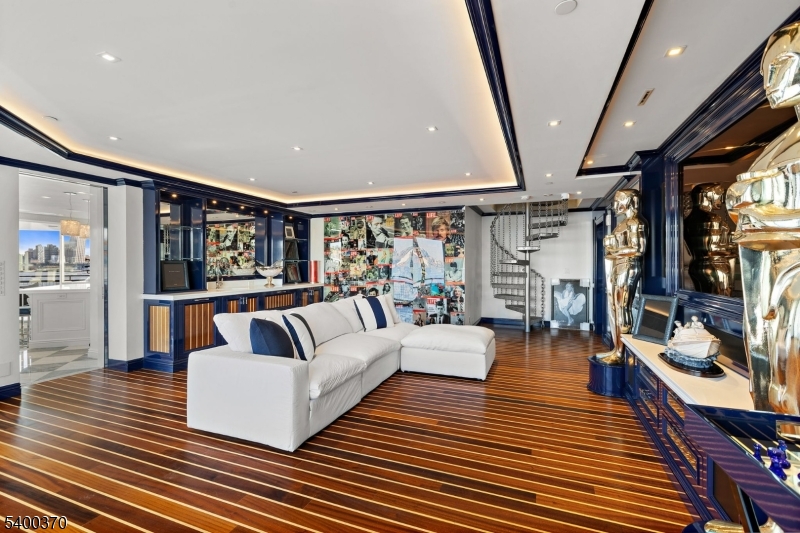 Lincoln Harbor - Residential