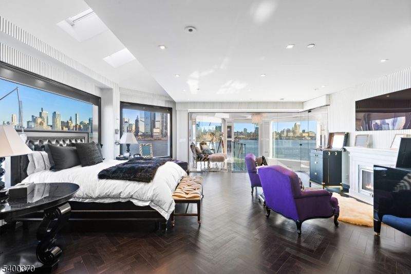 Lincoln Harbor - Residential