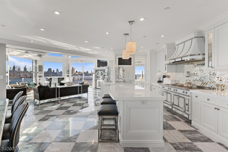 Lincoln Harbor - Residential