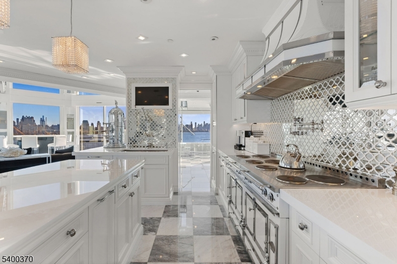 Lincoln Harbor - Residential