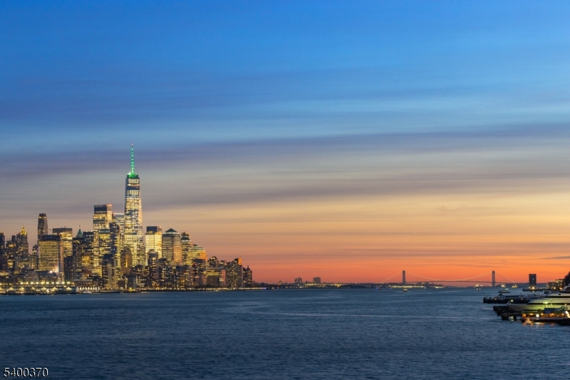 Lincoln Harbor - Residential