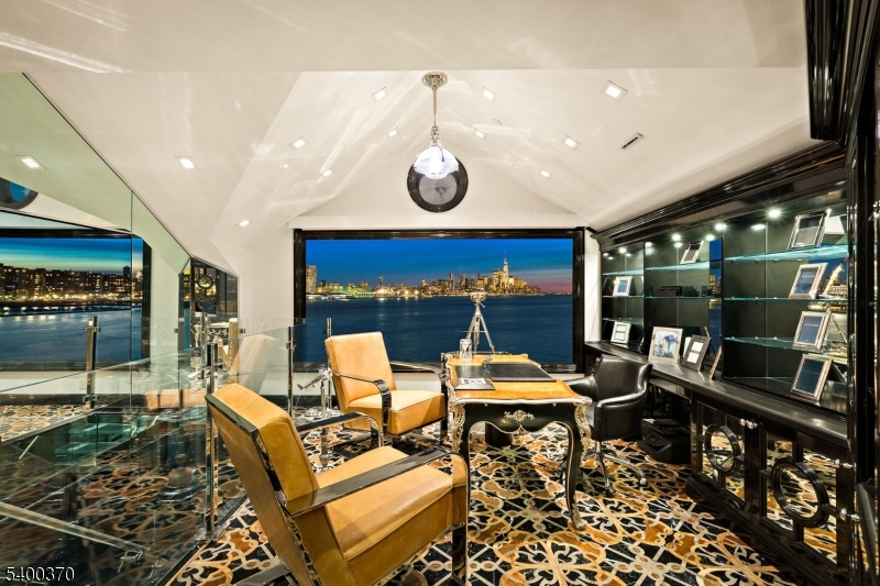 Lincoln Harbor - Residential