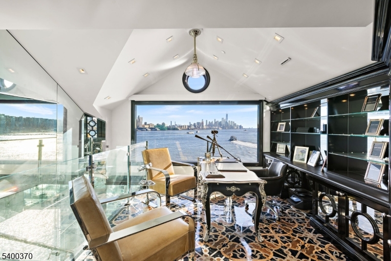 Lincoln Harbor - Residential