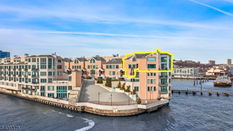 Lincoln Harbor - Residential