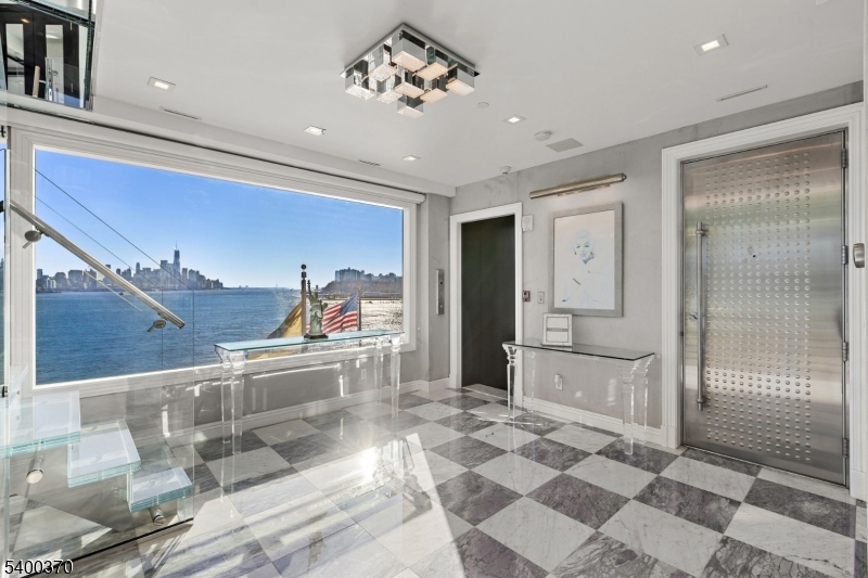 Lincoln Harbor - Residential