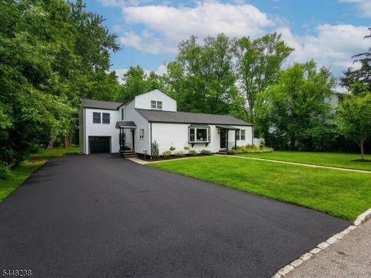 14 BIG PIECE RD, FAIRFIELD, NJ 07004 - Image 370ba310cfee367936153ea1a2eea58e/3380953449