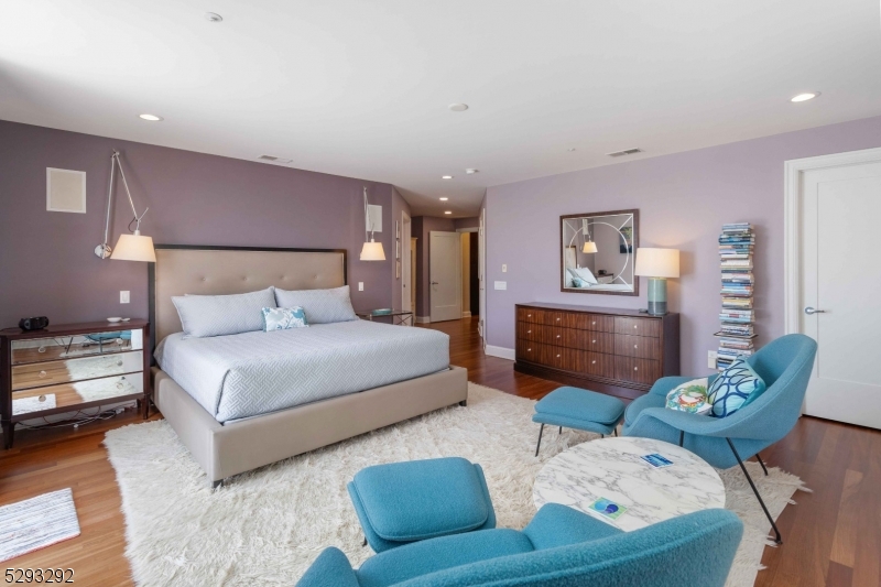 40 PARK PLACE - Residential