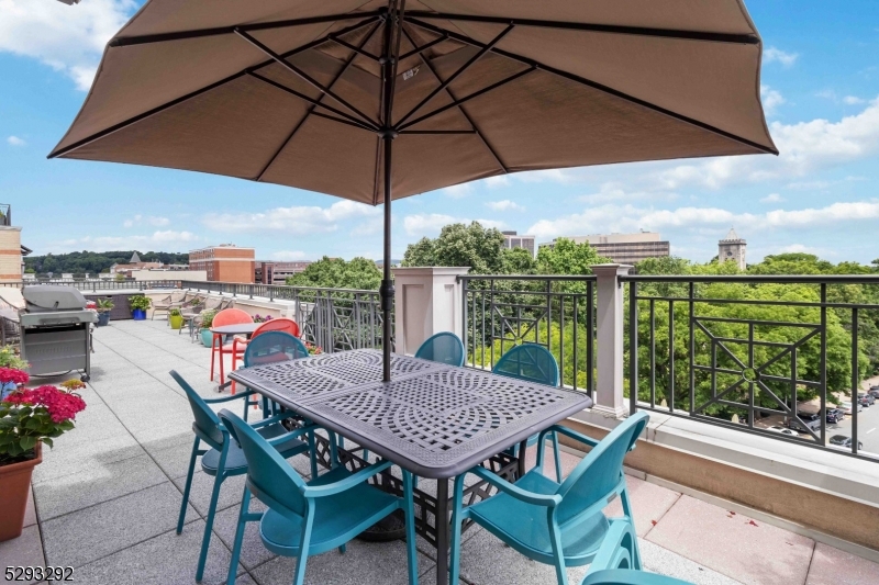 40 PARK PLACE - Residential