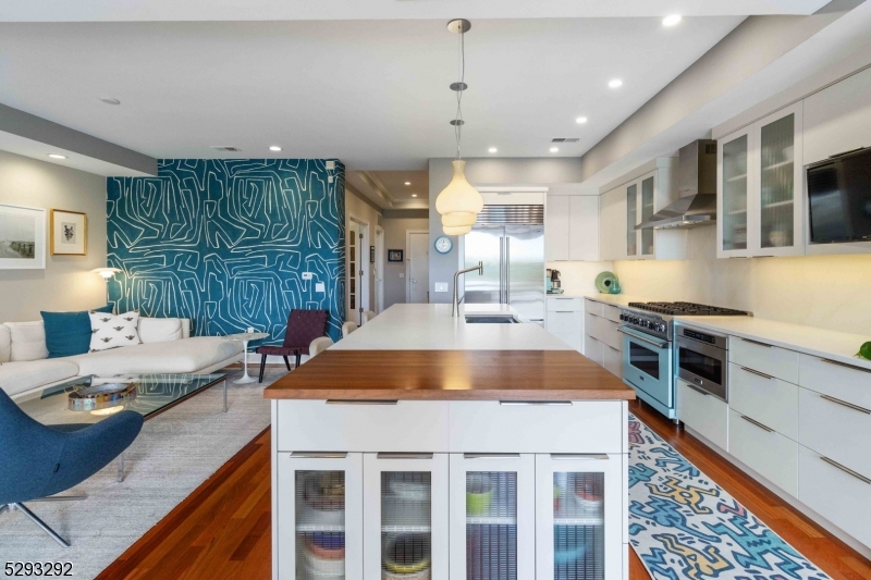 40 PARK PLACE - Residential