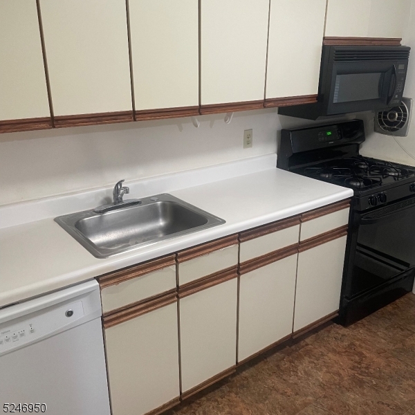 Mountain Club - Residential Lease