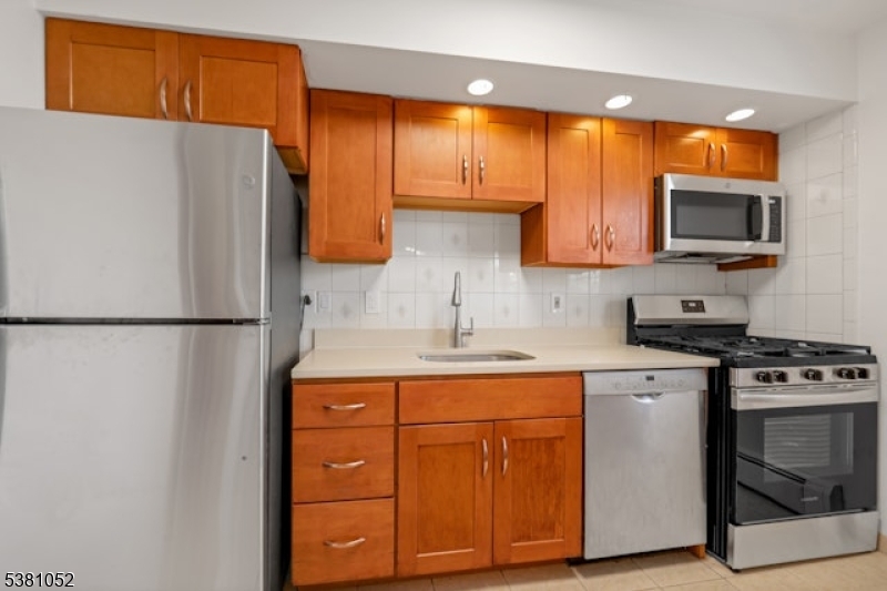 Manchester Village II - Residential Lease