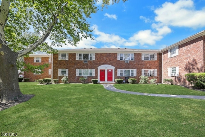 Manchester Village II - Residential Lease