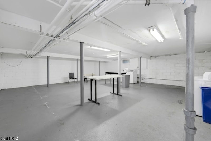 Manchester Village II - Residential Lease