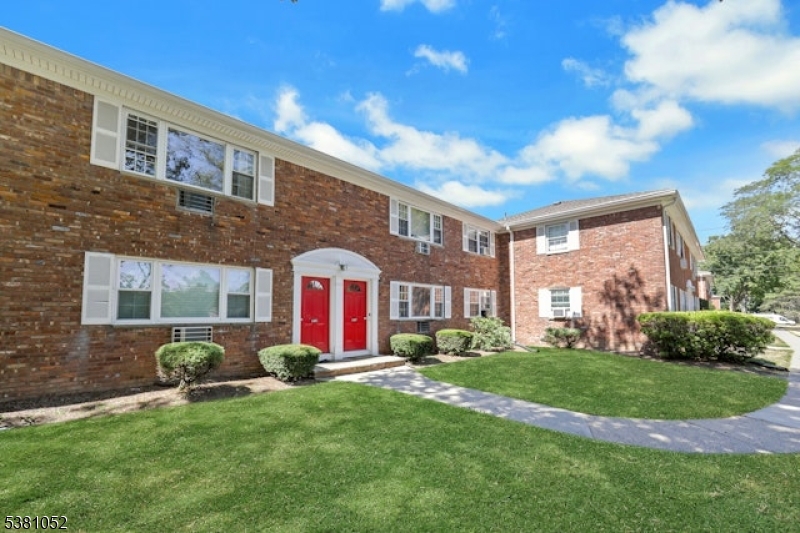 Manchester Village II - Residential Lease